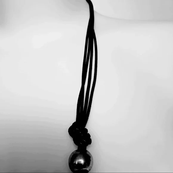 2 x $20‼️ ENAMEL METAL PENDANT. Leather Black Necklace. Brand New - Picture 5 of 8